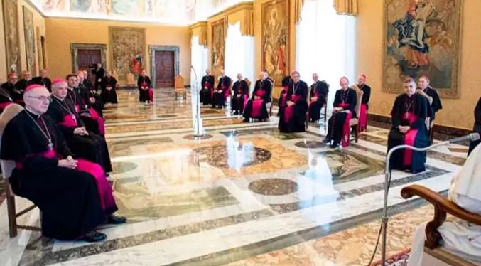 Obispos franceses piden que el Papa los ayude a tratar los casos de abuso