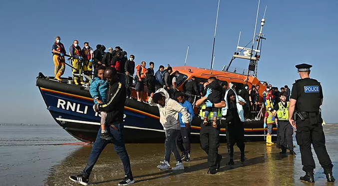 Desmantelan en Francia red de tráfico de migrantes hacia Reino Unido