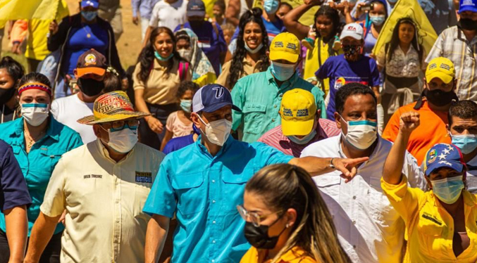 Capriles y Ramírez recorren el Oeste de Maracaibo: “El triunfo del 21-N lo construimos barrio a barrio»