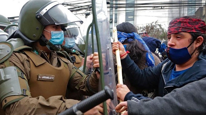 Crece la tensión al sur de Chile y Piñera insiste en la militarización