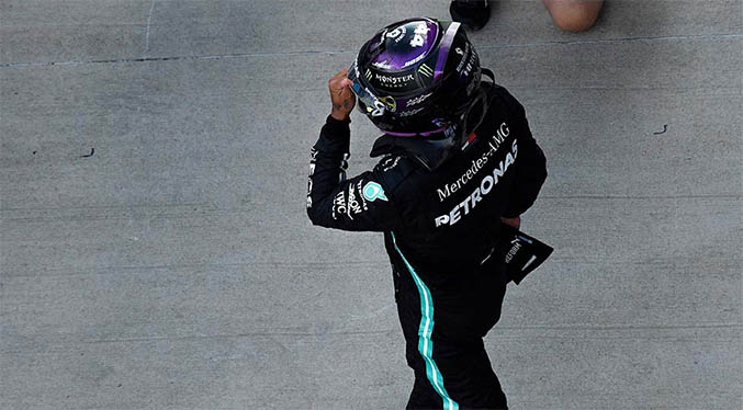 Hamilton, descalificado, sale último en la prueba sprint y Verstappen primero
