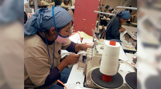 Competencia de la ropa importada afecta la industria textil nacional