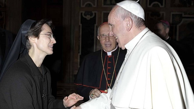 El Papa nombra por primera vez a una mujer «número dos» del Vaticano