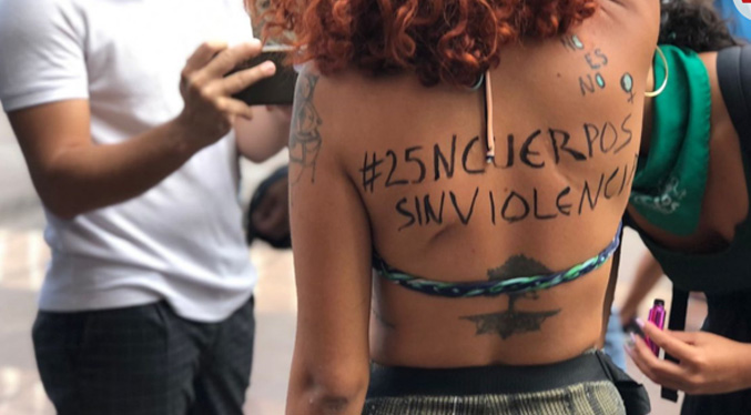 Protesta de mujeres en rechazo a violencia machista en Venezuela