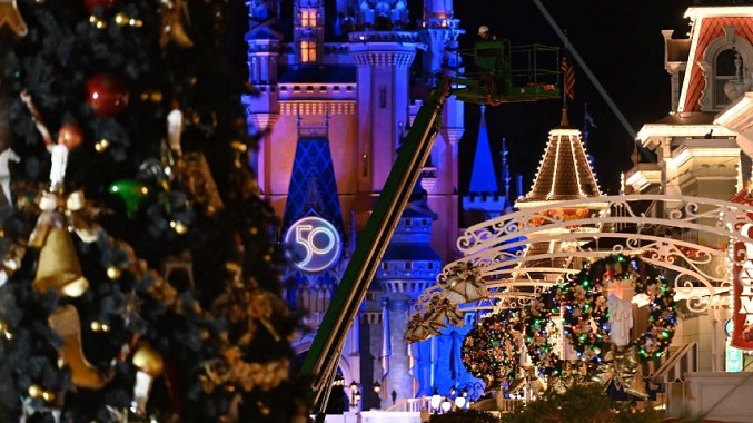 Disney World adelanta la Navidad para celebrar sus 50 años