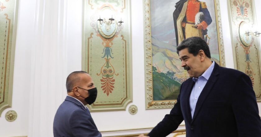 Manuel Rosales se reúne con Maduro en Miraflores