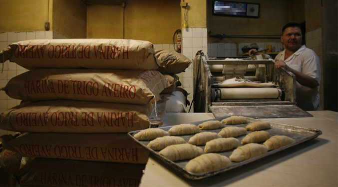 Sector panadero de Valencia asegura que ventas caen un 50%