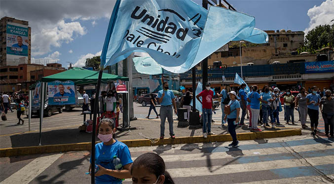 Seducir al abstencionista y vencer la fractura, el reto opositor en Venezuela