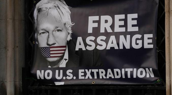 Justicia inglesa anula rechazo de extraditar a Julian Assange a EEUU