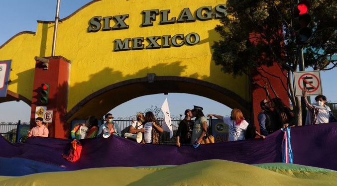Celebran «besotón» en México contra discriminación a LGBTI