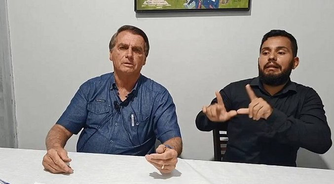 Bolsonaro dice que Argentina ayudaría más a Brasil si recibiera refugiados venezolanos