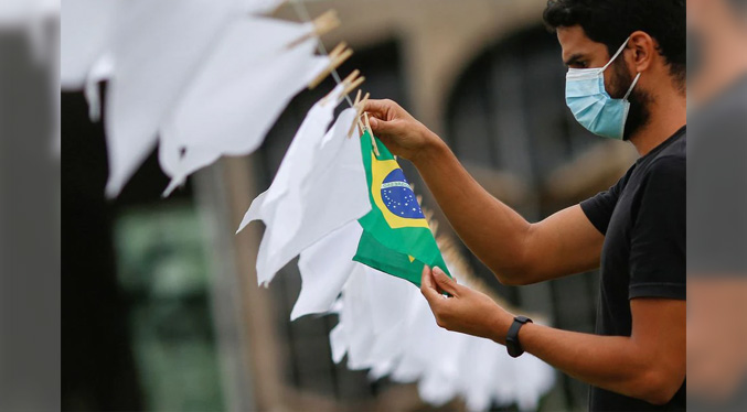 Juez de la Corte Suprema de Brasil ordena prueba de vacunación para ingresar al país