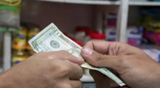 Billetes de dólar que circulan en el país podría reflejar al Grinch para muchos venezolanos