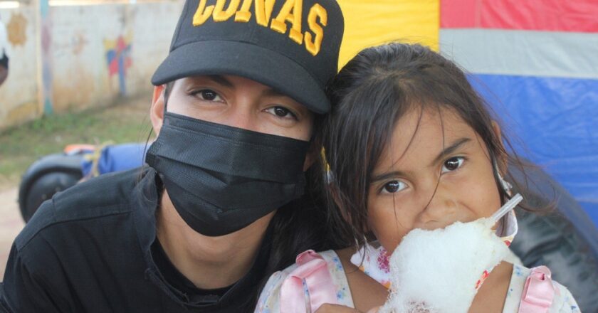 CONAS 11-Zulia regala una tarde de alegría a niños de Cuidad Lossada