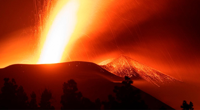 El volcán de La Palma cumple 85 días expulsando lava