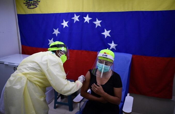 Médicos Unidos Venezuela pide a las autoridades evaluar dosis de refuerzo contra el COVID-19