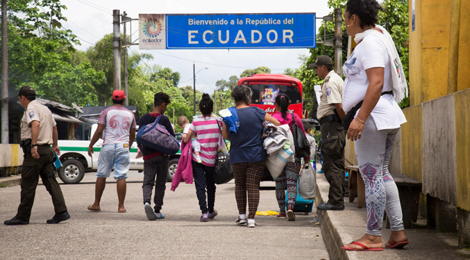 Violencia física y sexual acechan a las mujeres en la frontera entre Ecuador y Colombia