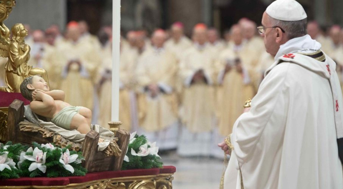 El Papa pide que “no vivamos una Navidad falsa y comercial”