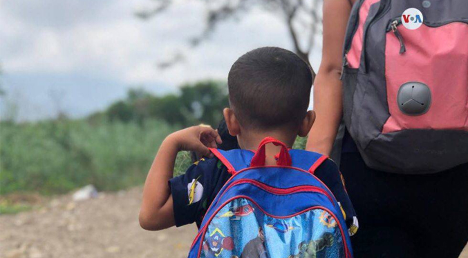 Cifra de niños que salen sin sus padres de Venezuela sigue ascendiendo