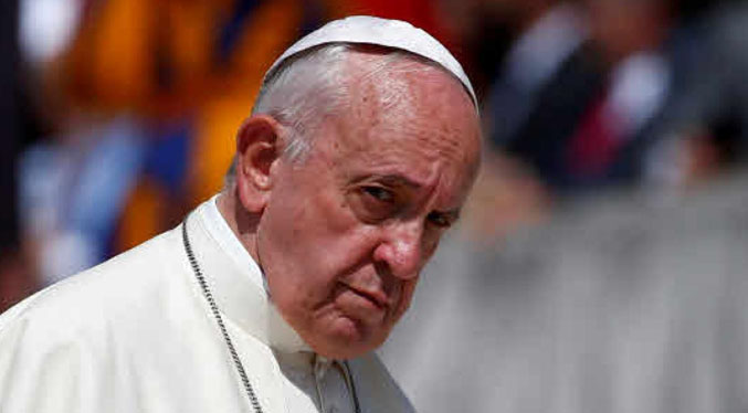 El Papa lamenta la reducción de la inversión en educación mientras aumentan presupuesto para armamento