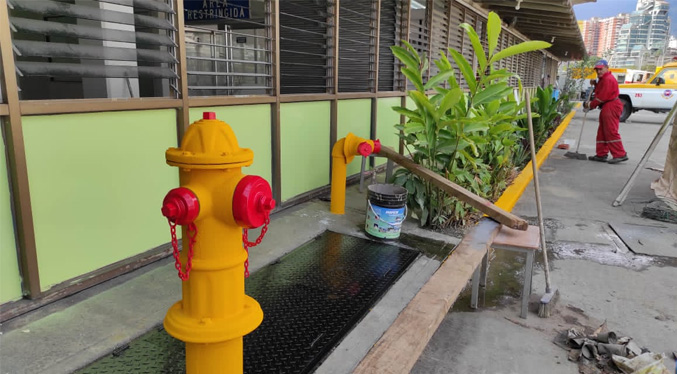 Ejecutivo central inspecciona obras de rehabilitación en la sede de los Bomberos de la UCV