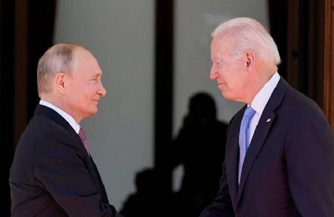 Biden y Putin cruzan duras advertencias sobre Ucrania