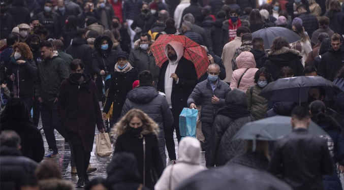 España bate récord de pandemia de casos nuevos