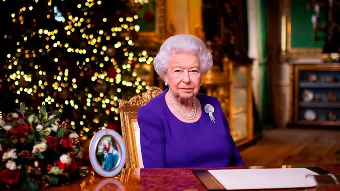 La Reina Isabel II cancela su almuerzo navideño por variante ómicron