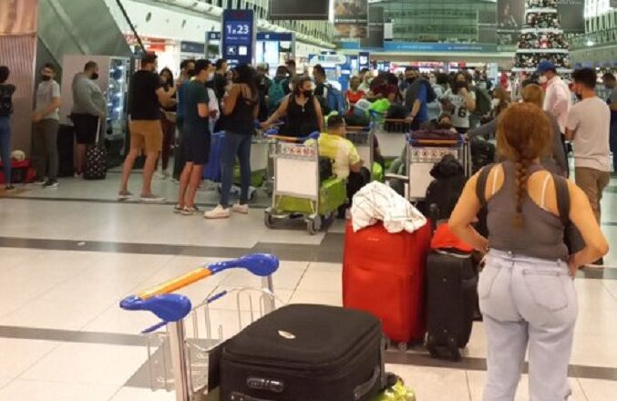 Denuncian que Conviasa deja varados a venezolanos con destino a Argentina en Bolivia