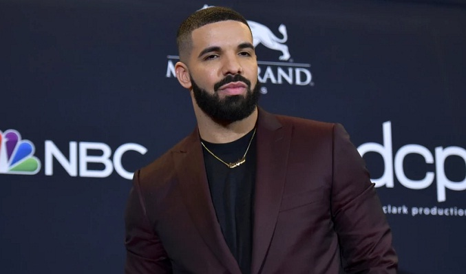 Drake renuncia a sus nominaciones a los Grammy