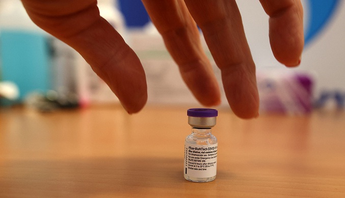 FDA autoriza fármaco para quienes no se pueden vacunar contra COVID-19