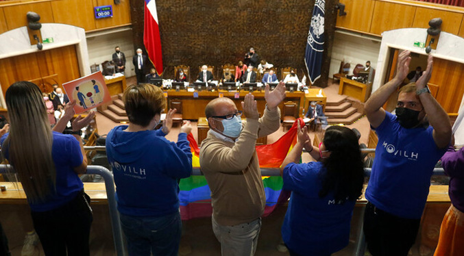 Chile aprueba el matrimonio igualitario (Video)