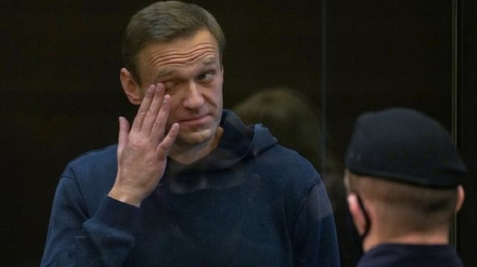 Arrestan en Rusia a dos colaboradores del opositor Navalny