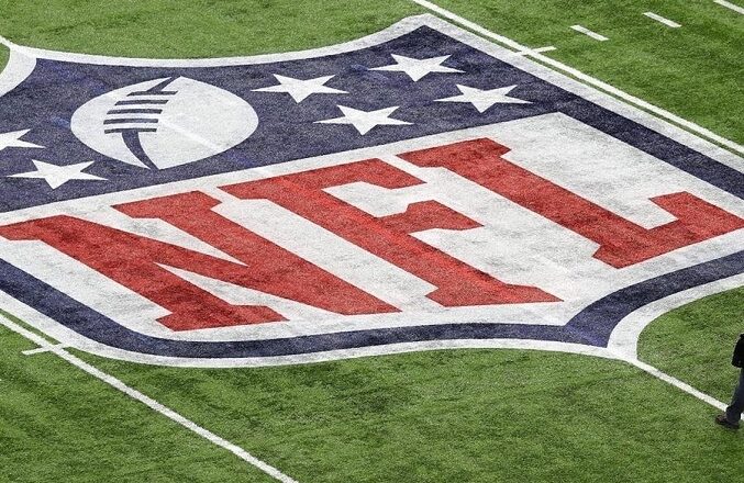 NFL reporta récord de 521 jugadores positivos de la COVID-19 en diciembre