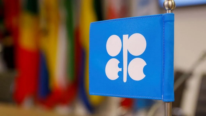 OPEP+ mantiene plan de bombear 400 mil barriles diarios más en enero