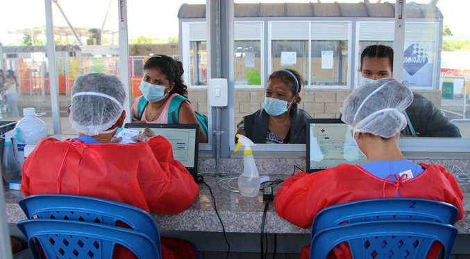 Colombia vacunará contra COVID-19 en fronteras a migrantes de cualquier país