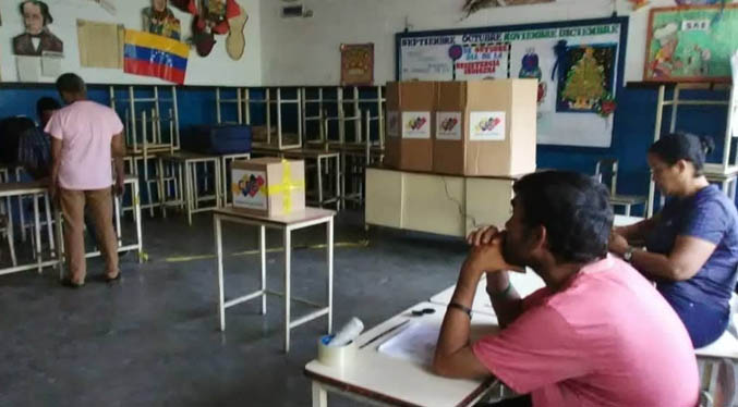 Destacan civismo durante la jornada comicial en Barinas