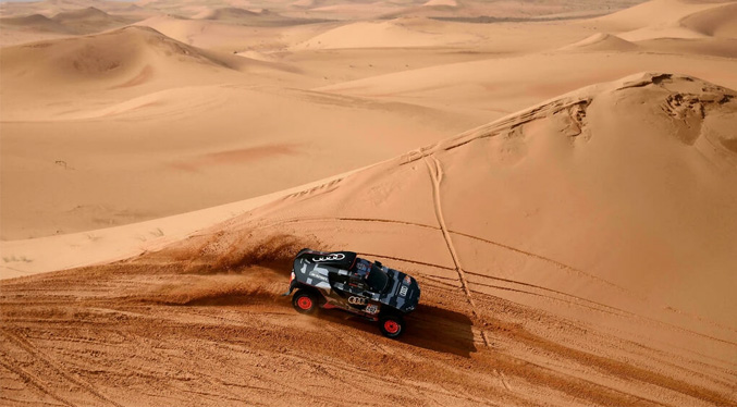 Carlos Sainz gana la tercera etapa del Dakar, Audi en plena forma