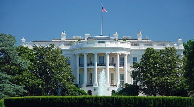 La Casa Blanca responsabiliza a Trump de que Irán esté cerca de conseguir un arma nuclear