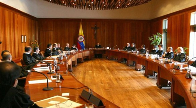 Corte de Colombia ordena al Gobierno a proteger a exguerrilla