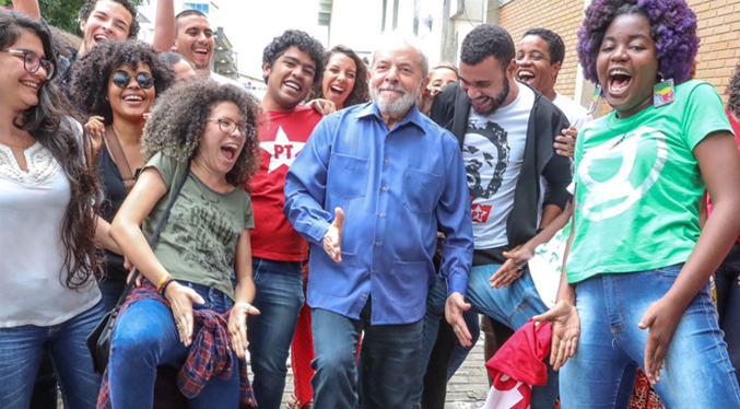 Lula asegura que si llega al poder gobernará con jóvenes