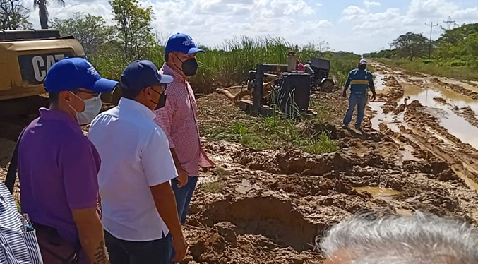 Inspeccionan trabajos de control de pérdidas en la aducción Tres Ríos- Wuinpala