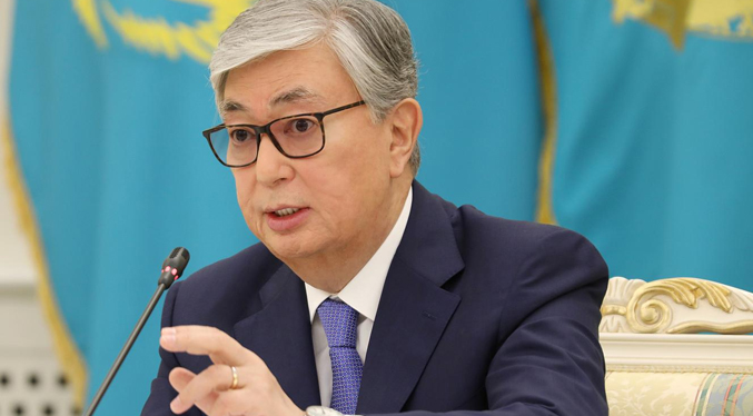Presidente de Kazajistán ordena «disparar a matar» contra manifestantes