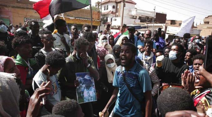 Al menos un manifestante muerto deja el segundo día de desobediencia civil en Sudán