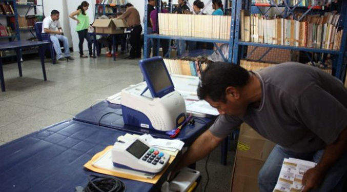 Inicia instalación de las mesas de votación en Barinas