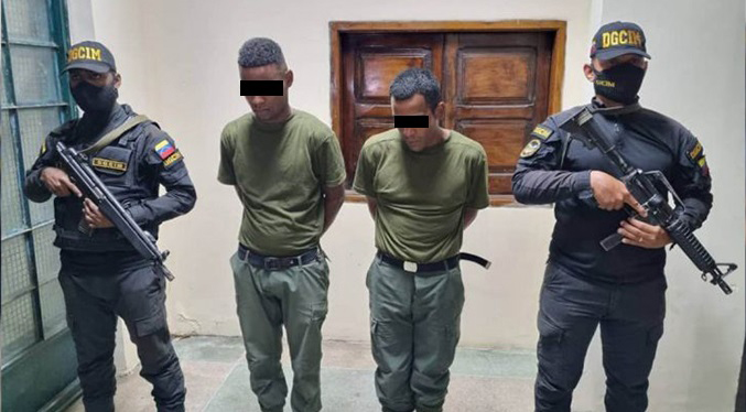 Dgcim detiene a dos militares por grabarse drogados y armados