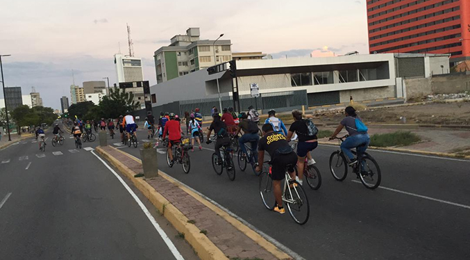 Reyes Sobre Ruedas toma el bulevar 5 de Julio