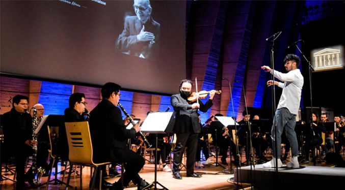 José Antonio Abreu fue homenajeado en la UNESCO-París