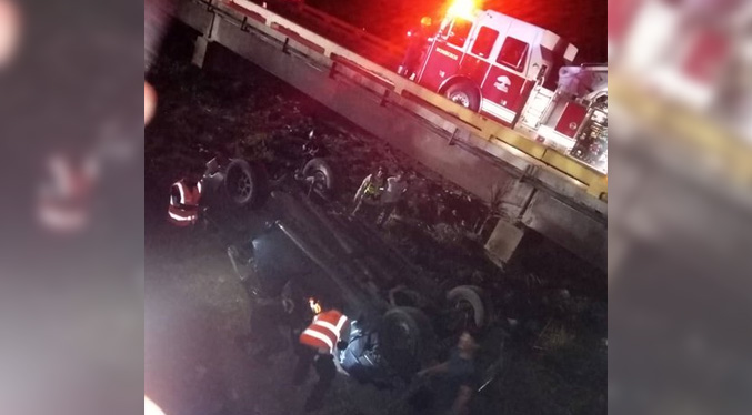 Desplome de vehículo en el viaducto La Cabrera deja dos muertos