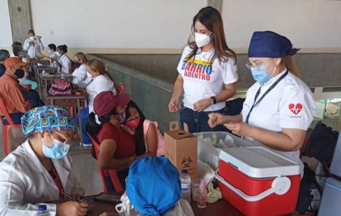 Misión Barrio Adentro Zulia realiza jornada de salud en el Aeropuerto Internacional La Chinita